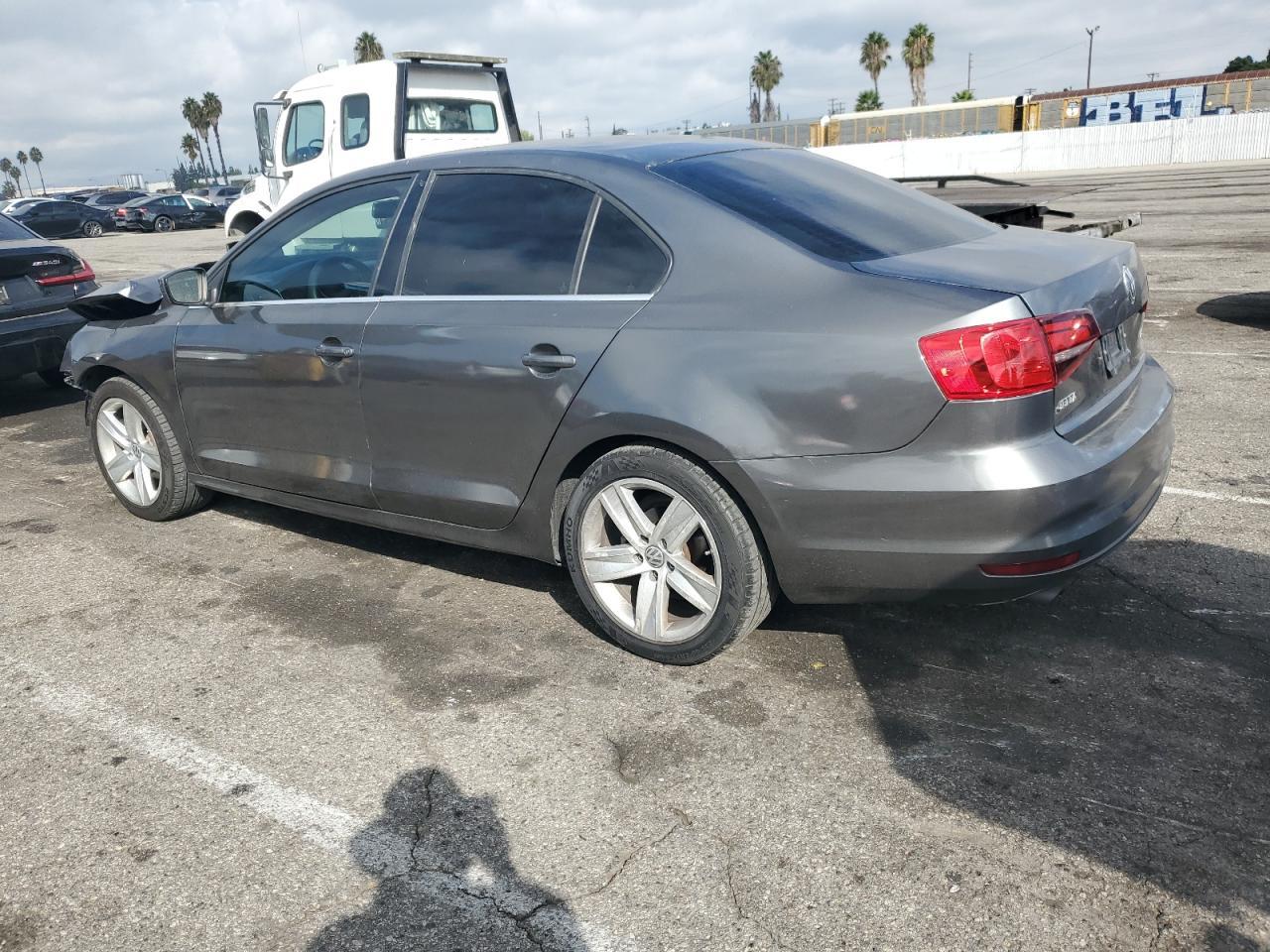 2017 Volkswagen Jetta S - Фото 2