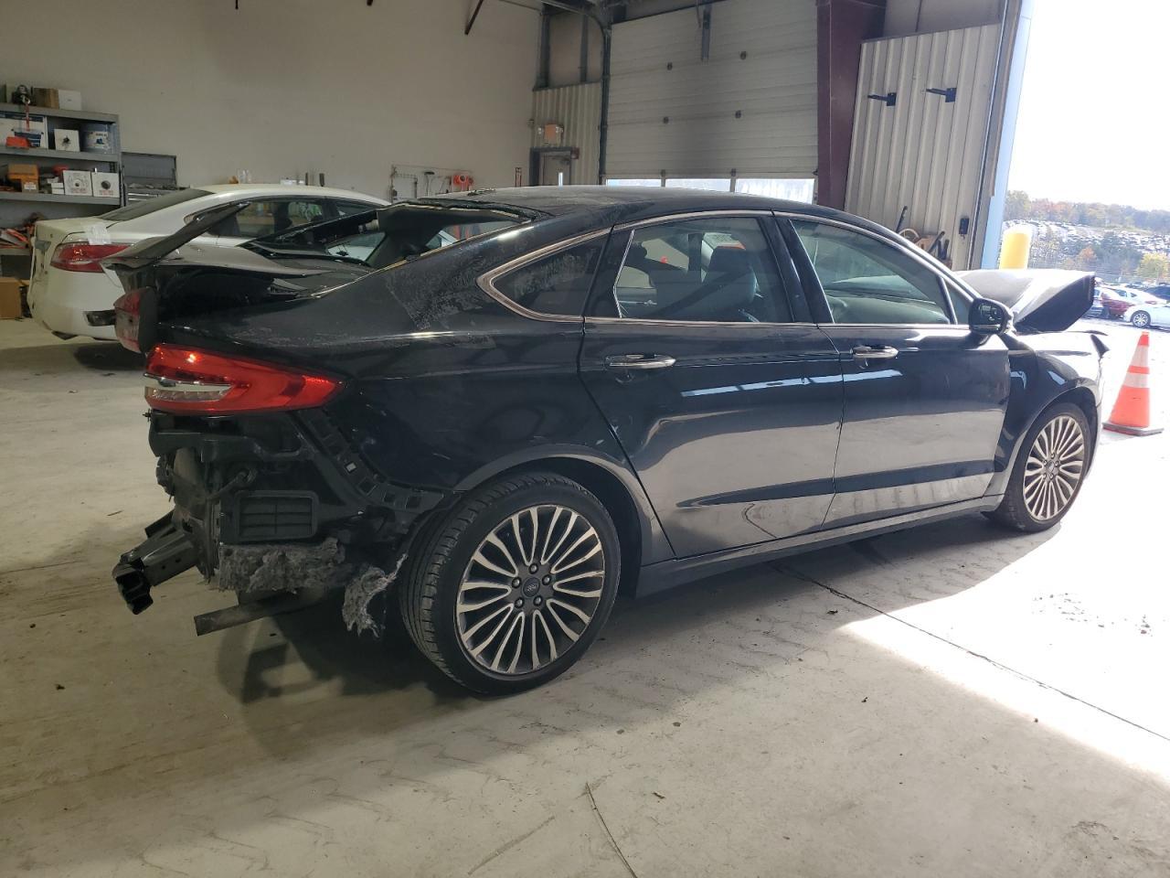 2018 Ford Fusion Titanium/Platinum - Фото 3