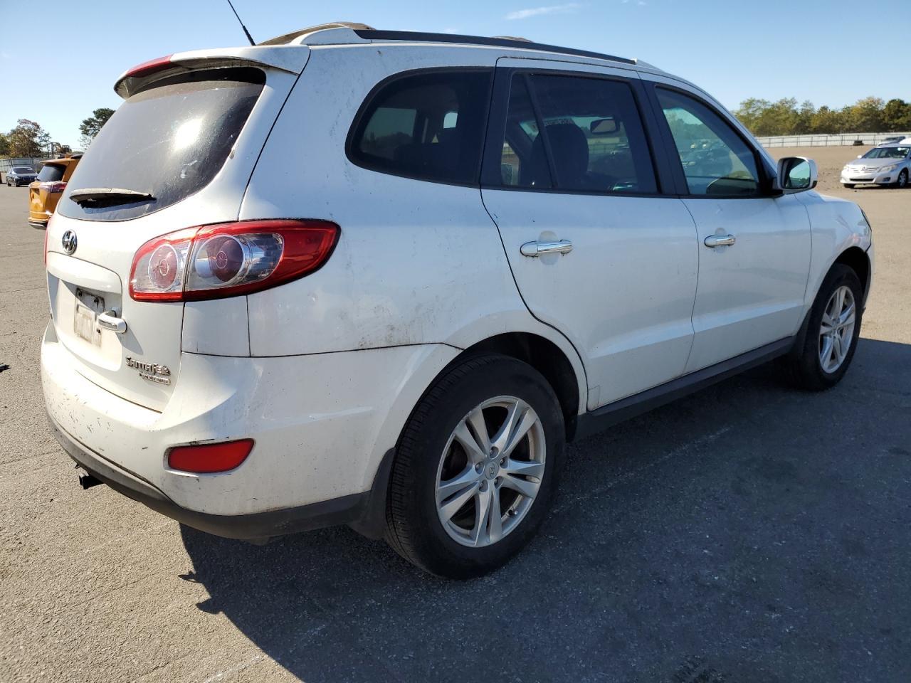 2011 Hyundai Santa Fe Limited - Image 3