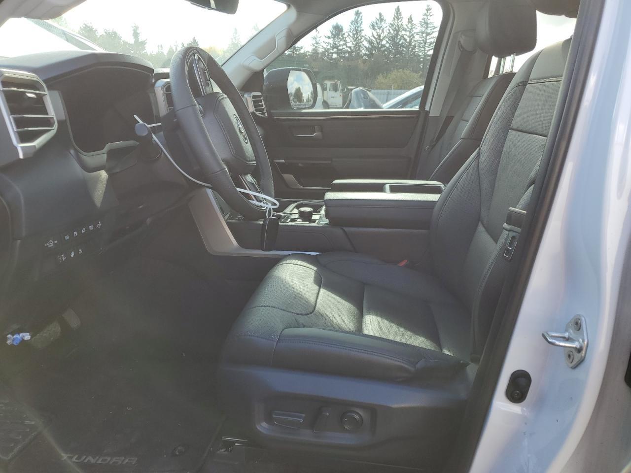 2024 Toyota Tundra Crewmax Limited - Image 7