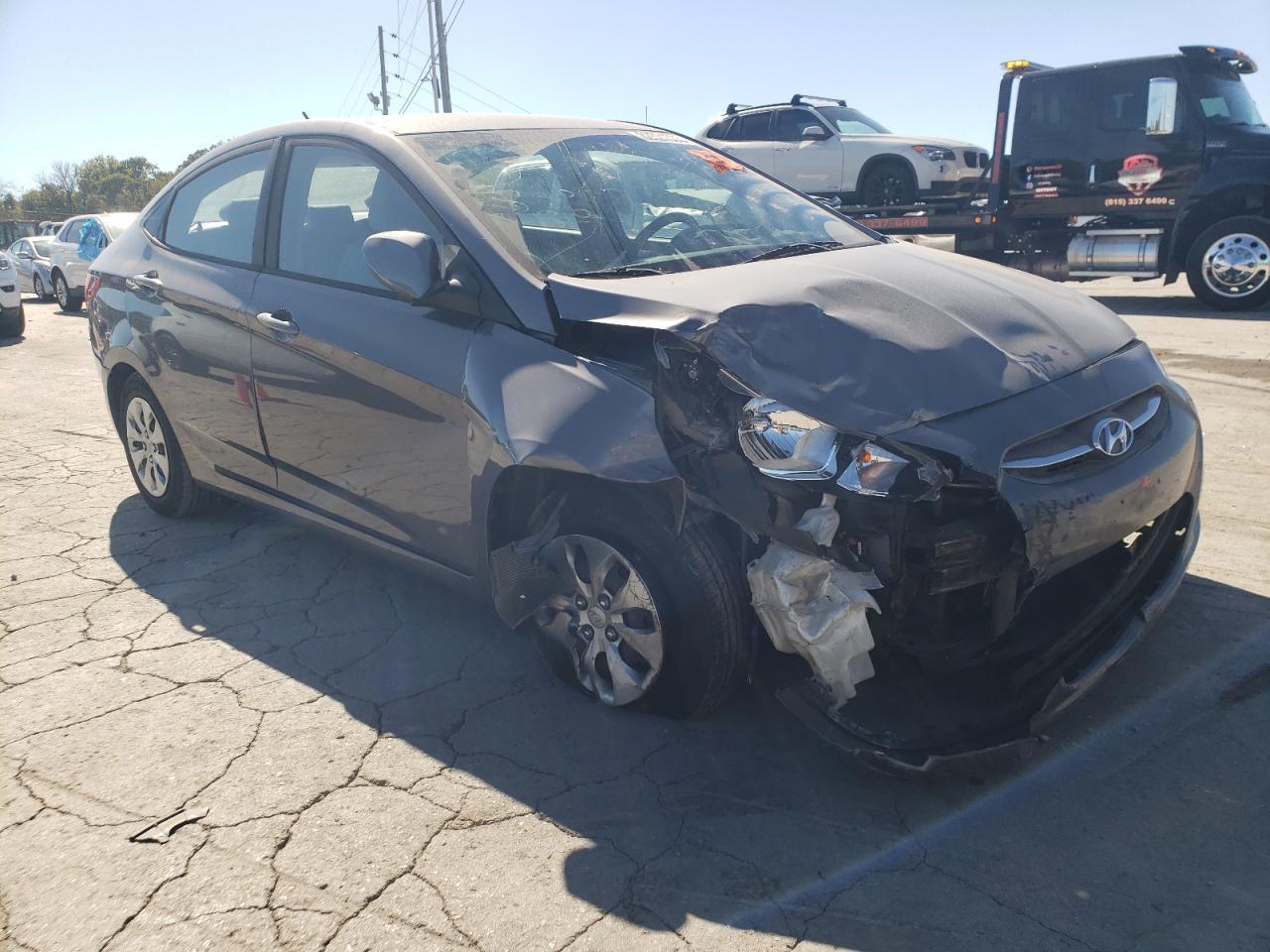 2017 Hyundai Accent Se - Фото 4