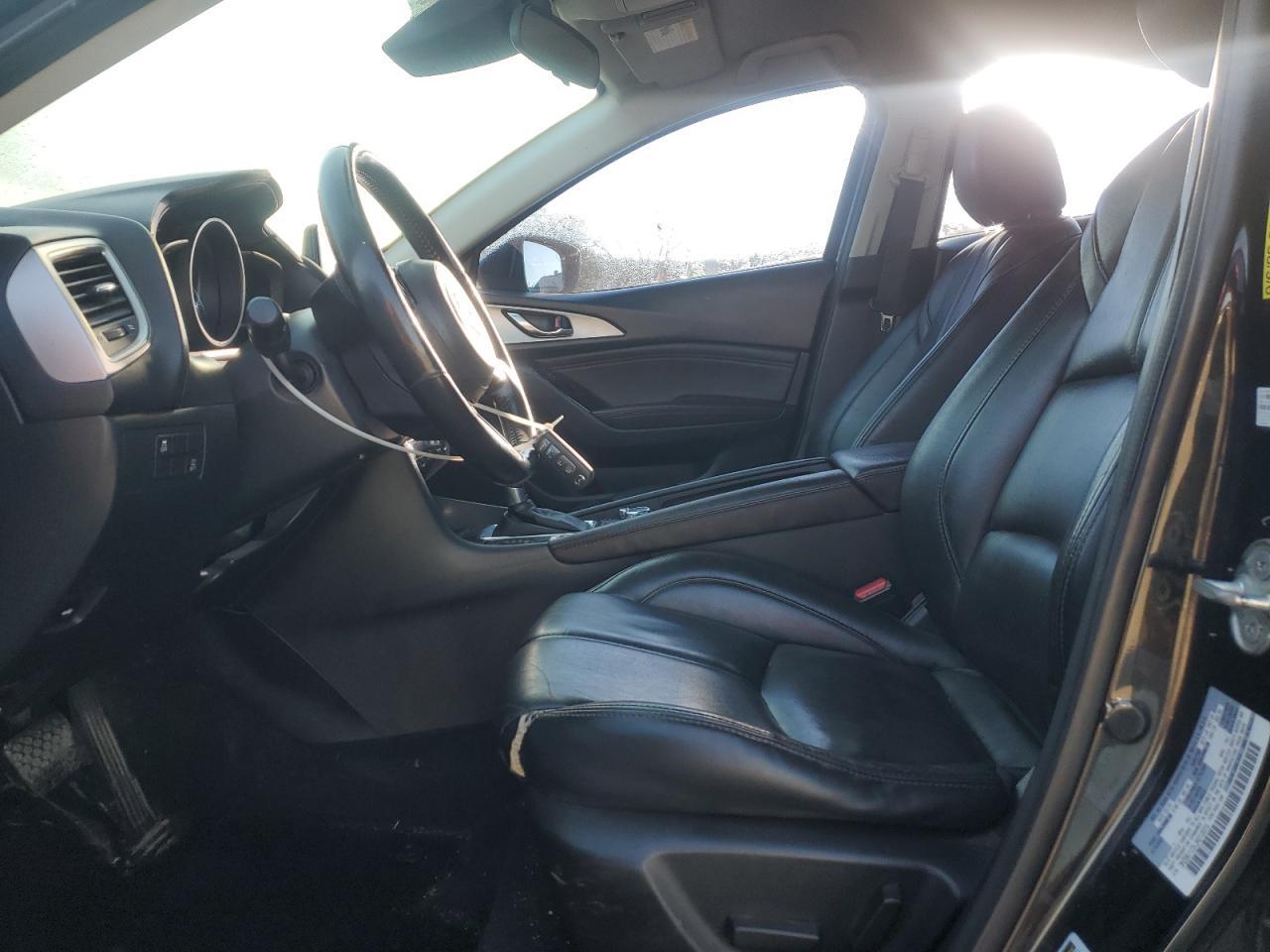 2018 Mazda 3 Touring - Image 7