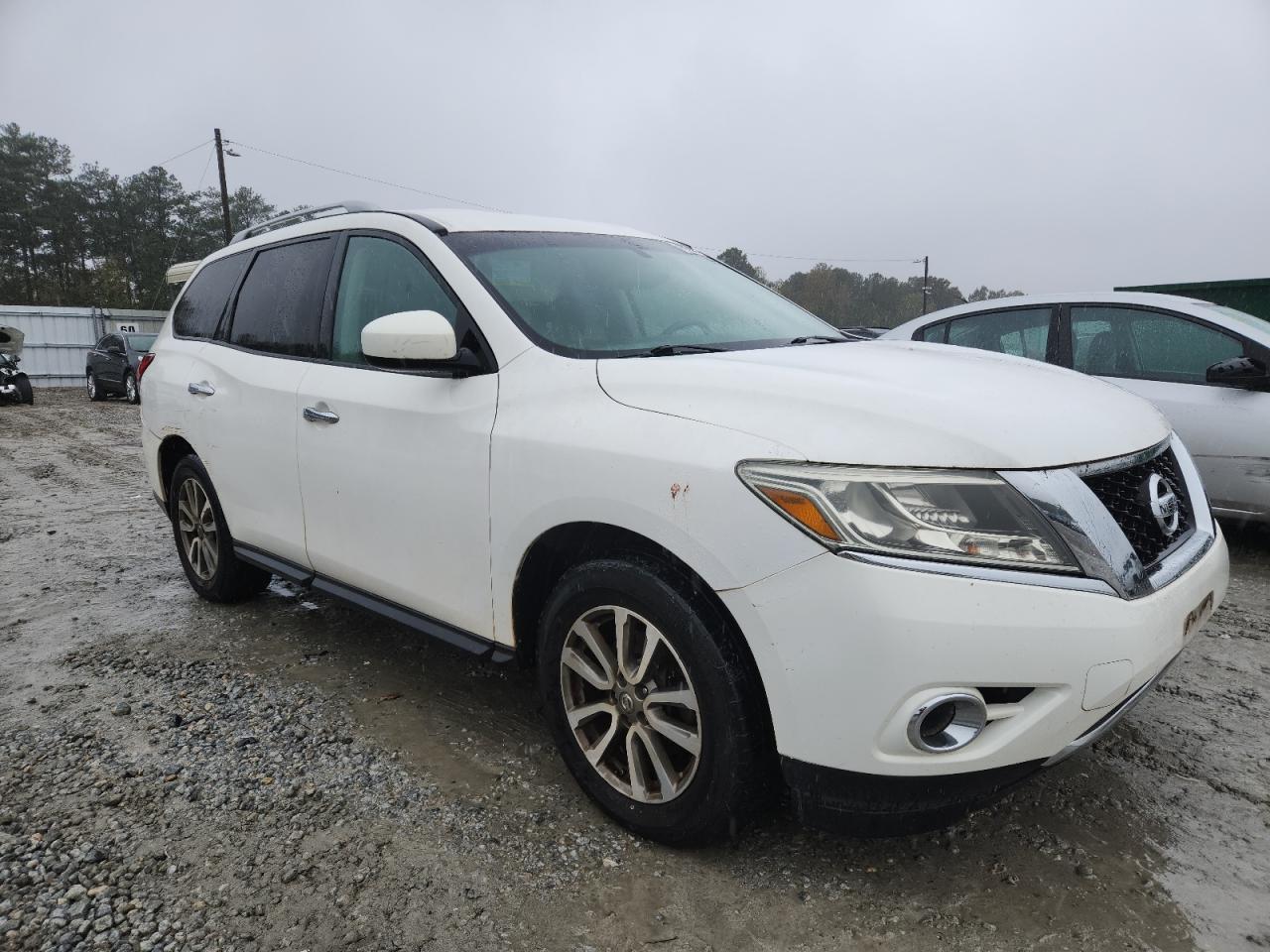 2013 Nissan Pathfinder S - Image 4