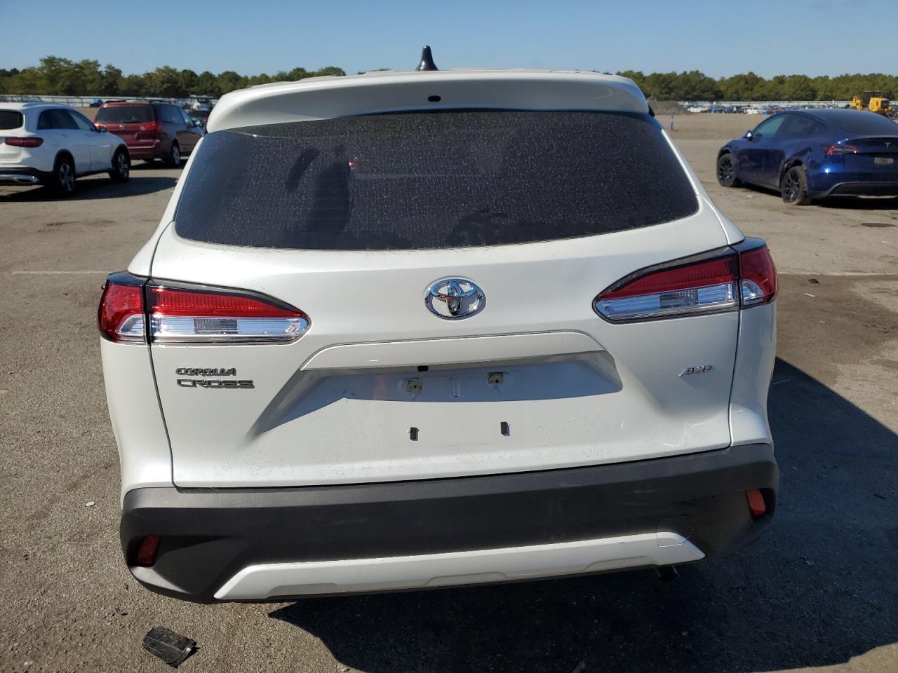 2024 Toyota Corolla Cross L - Фото 6