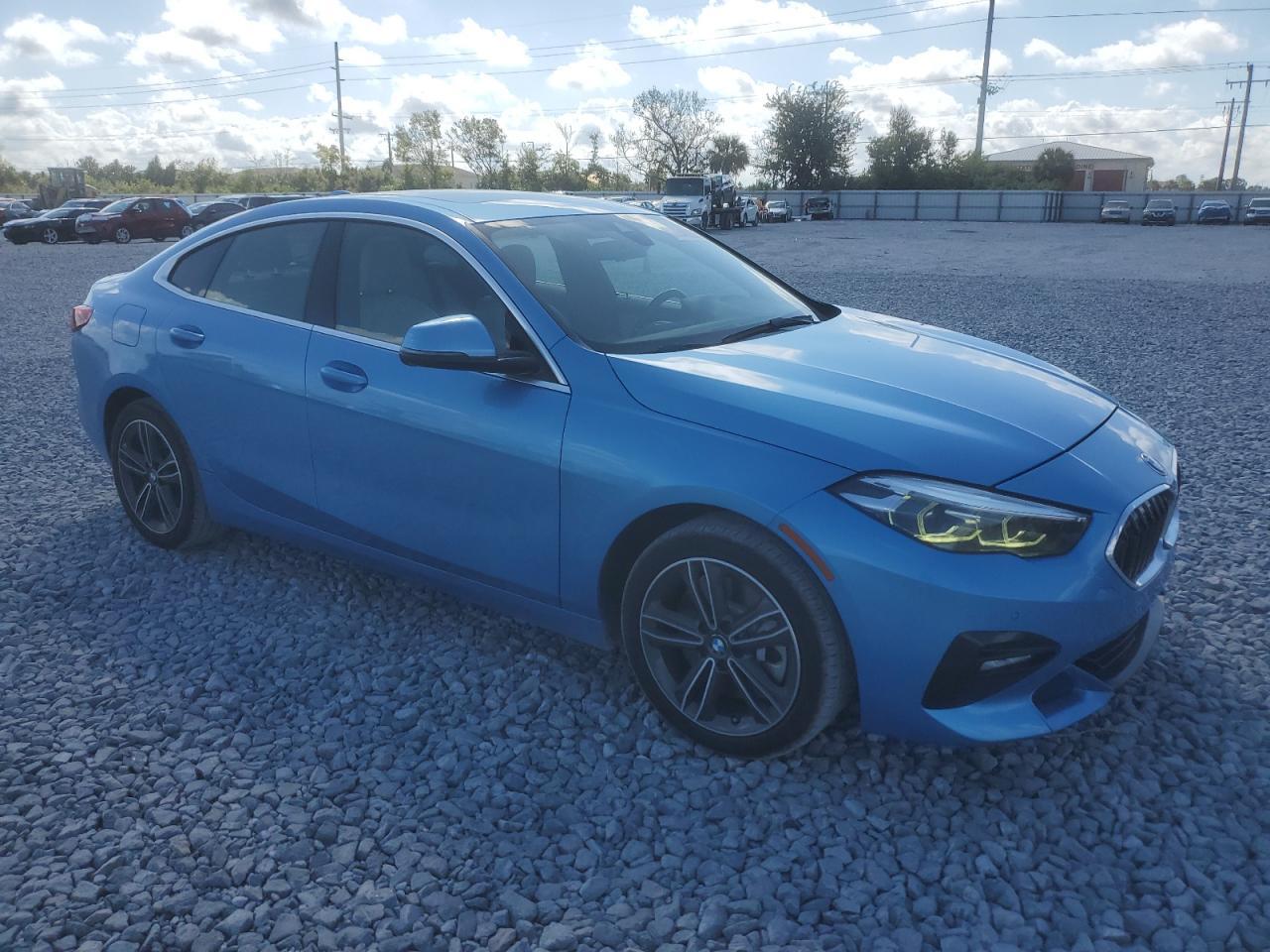 2021 BMW 228Xi - Фото 4