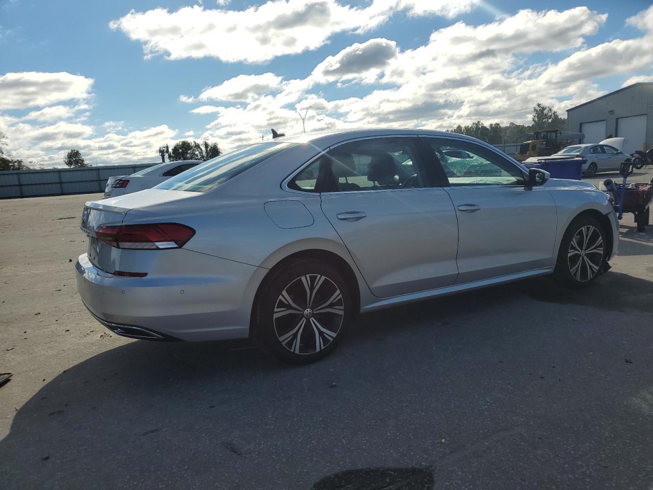2020 Volkswagen Passat Sel - Фото 3