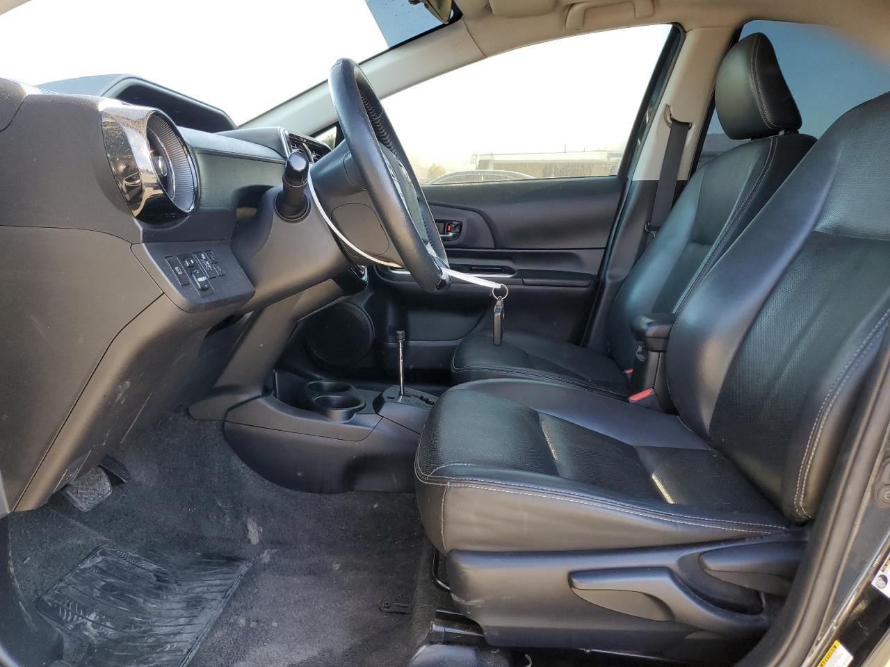 2018 Toyota Prius C - Фото 7