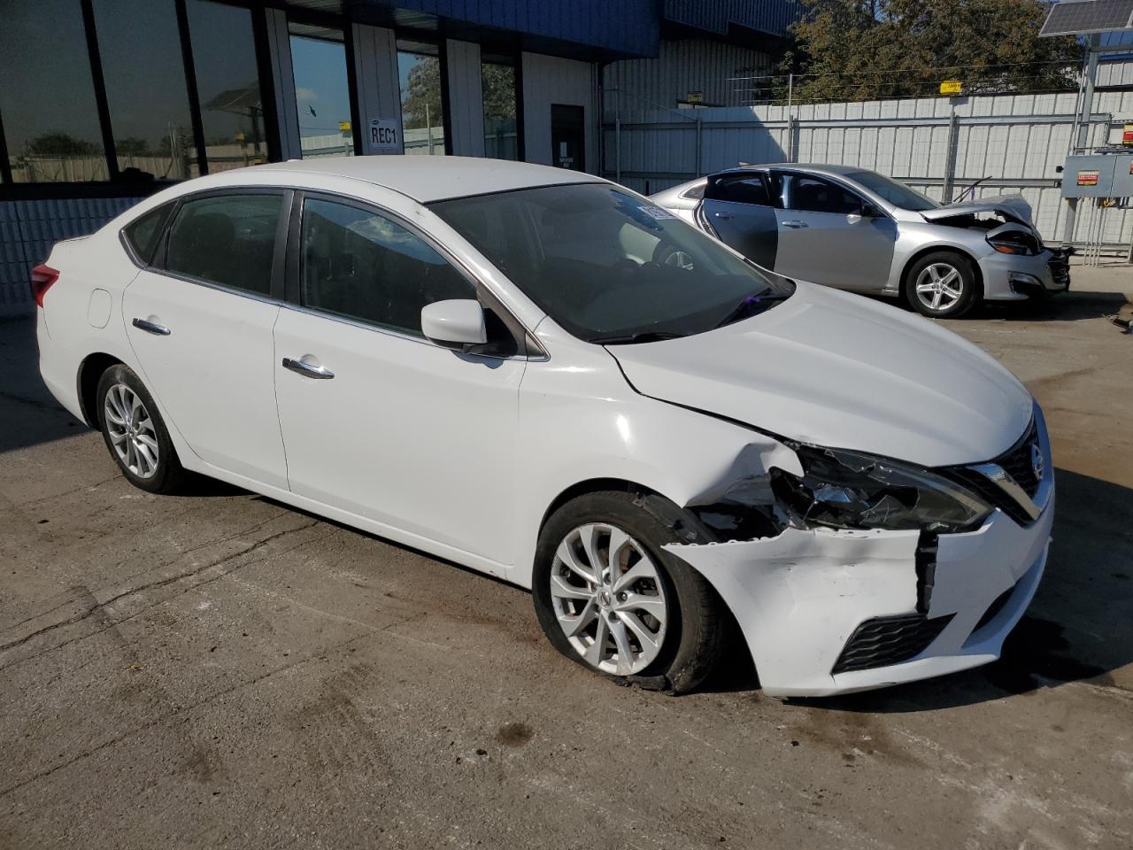 2019 Nissan Sentra - Фото 4