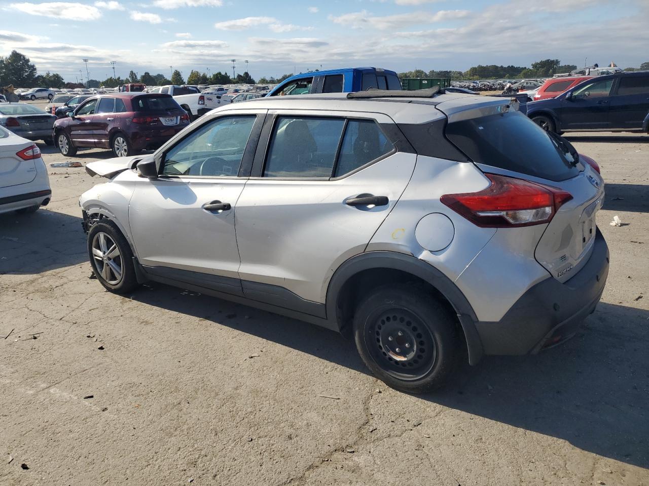 2020 Nissan Kicks S - Image 2
