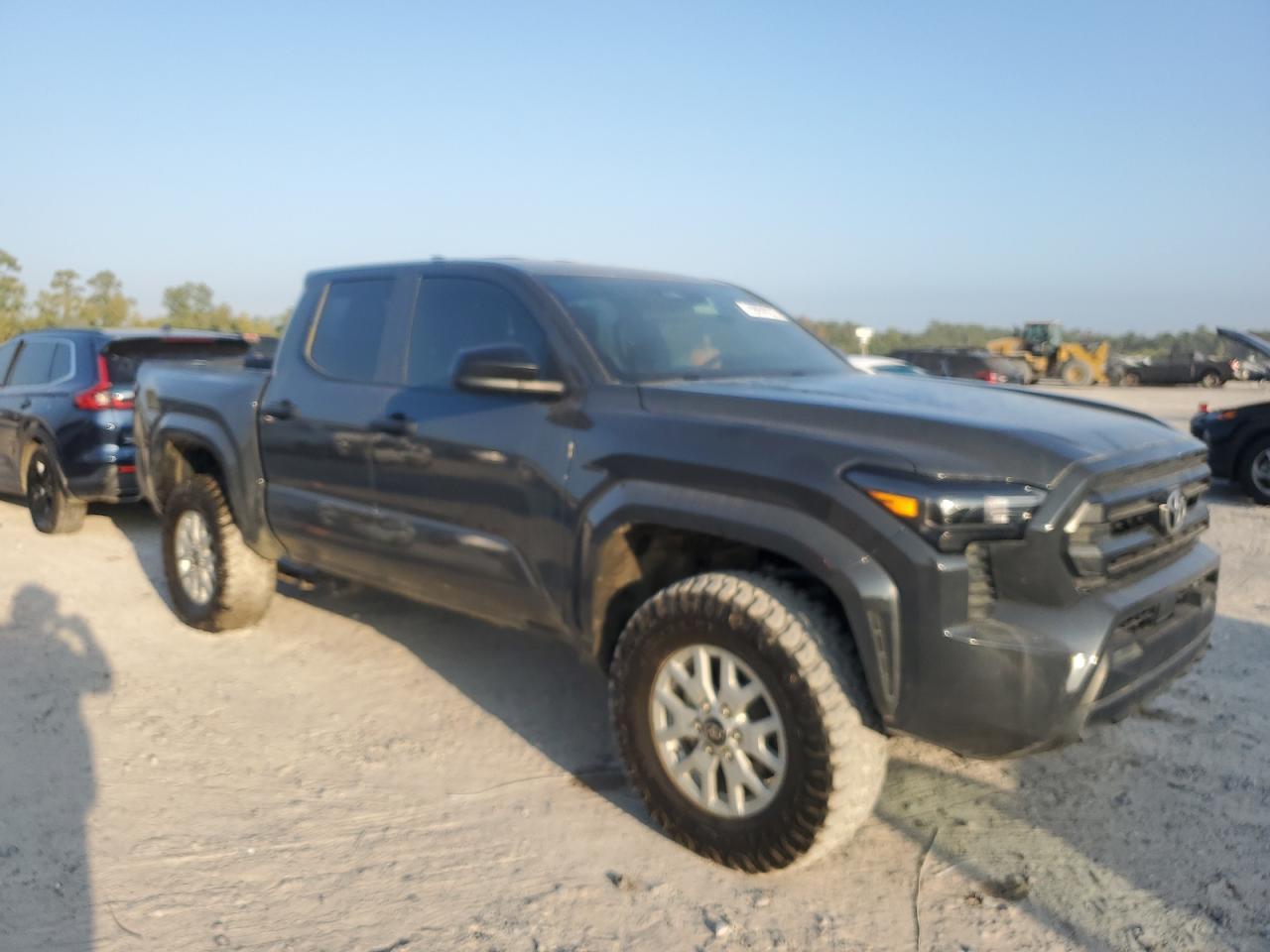 2025 Toyota Tacoma Double Cab - Image 4