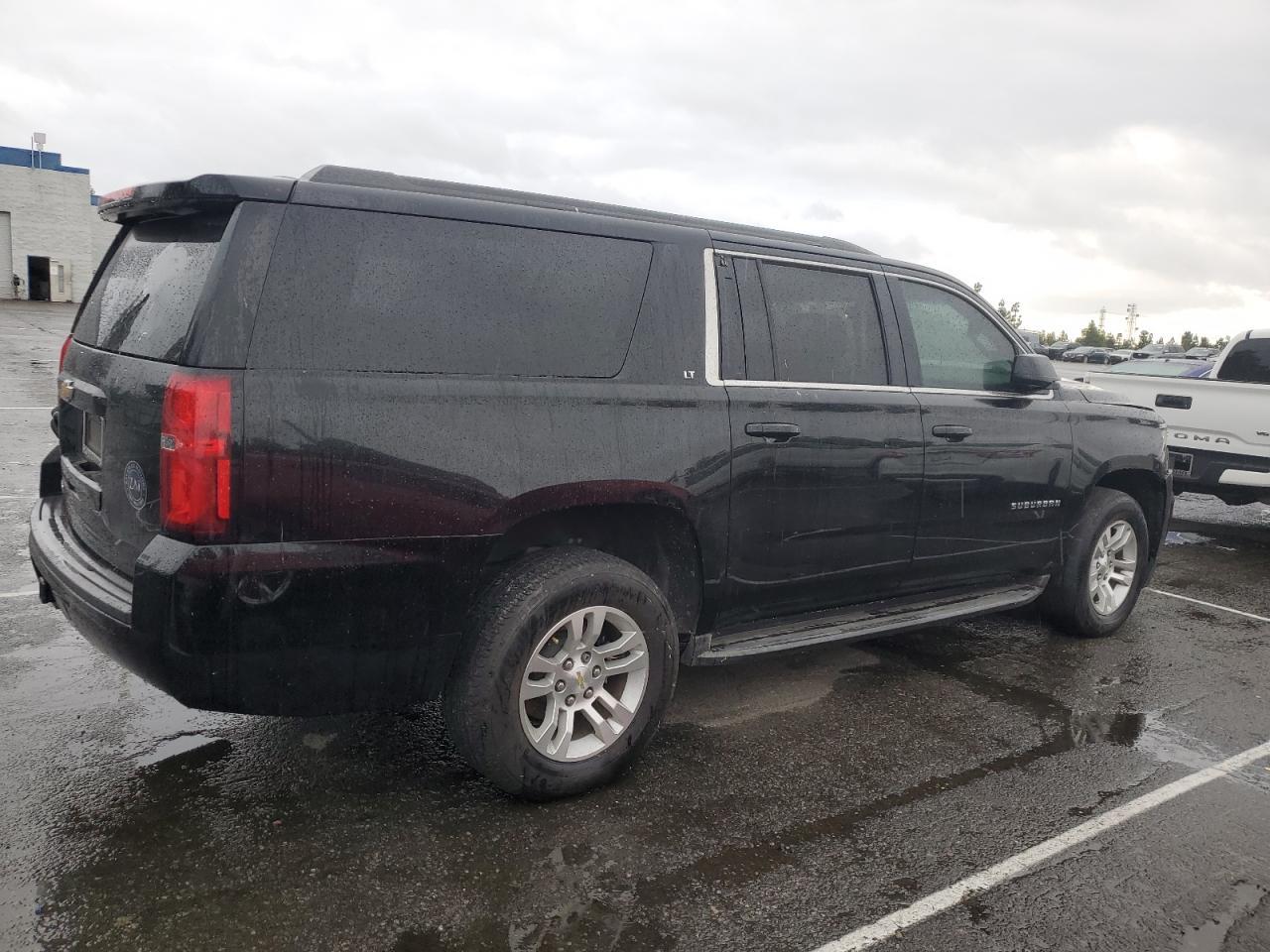 2015 Chevrolet Suburban K1500 Lt - Фото 3