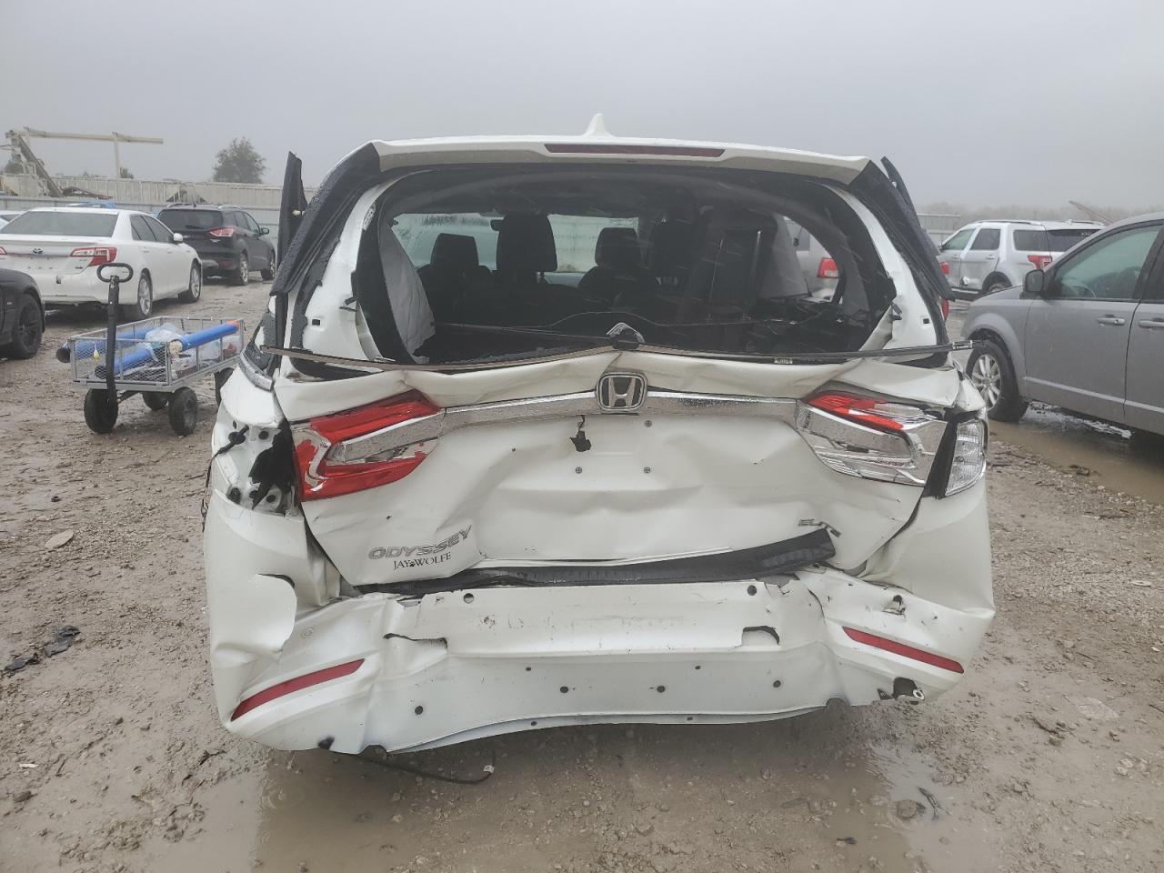 2018 Honda Odyssey Elite - Фото 6