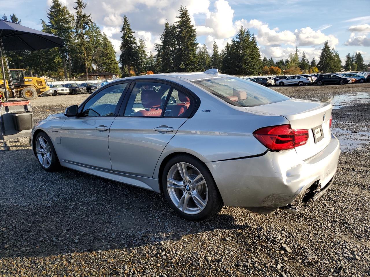 2018 BMW 330E - Image 2