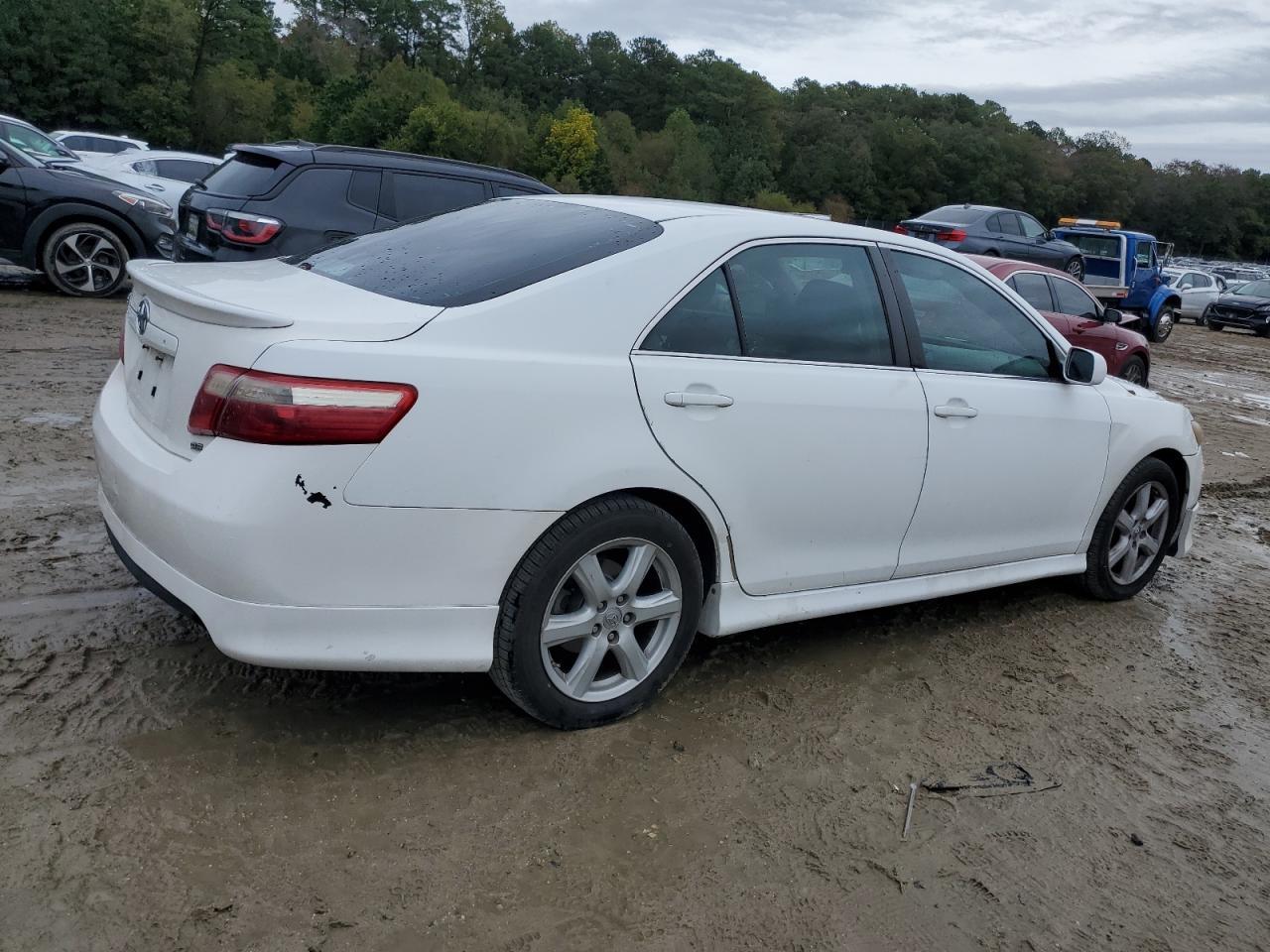 2008 Toyota Camry Le - Фото 3