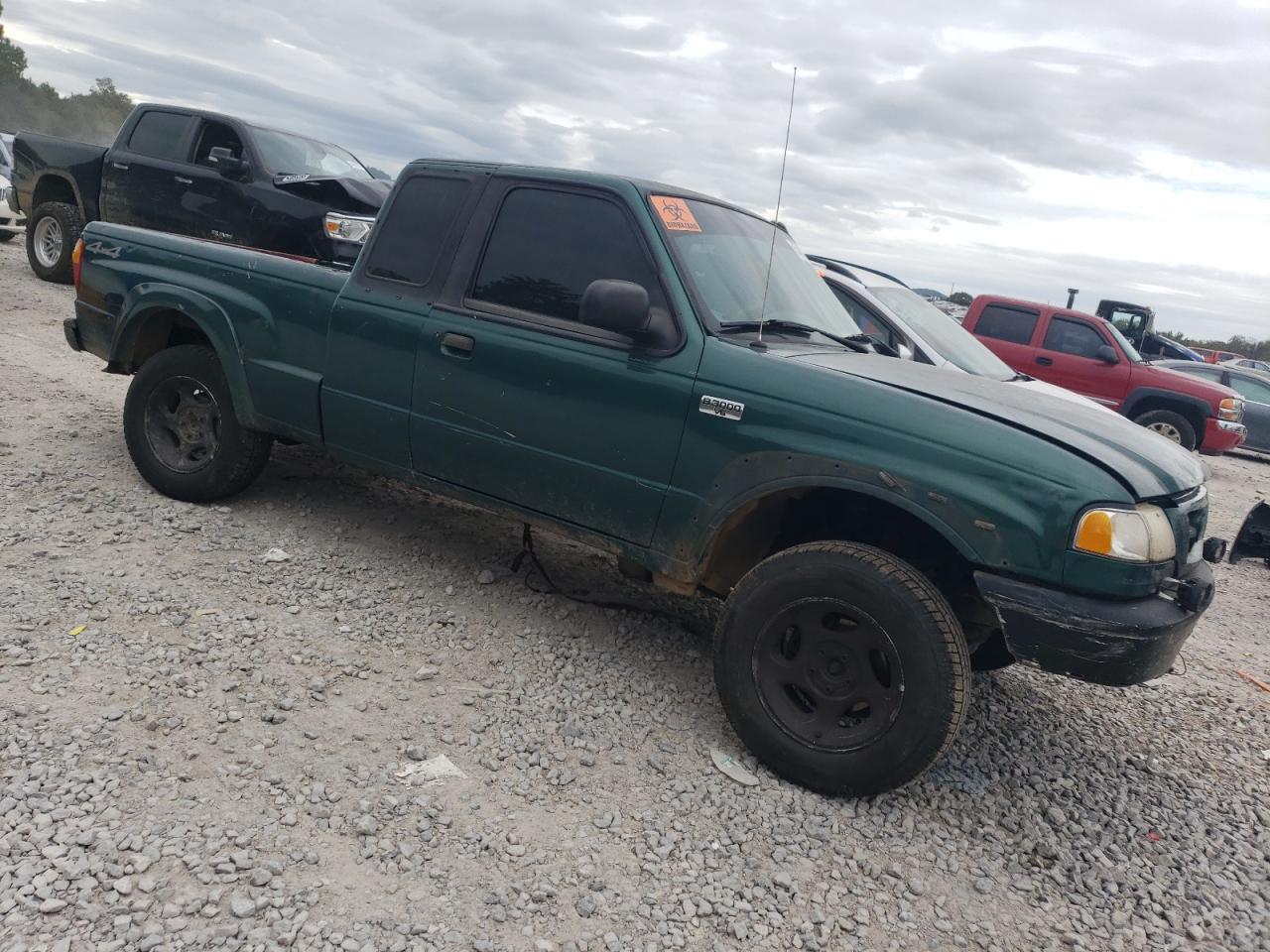 2001 Mazda B3000 Cab Plus - Image 4