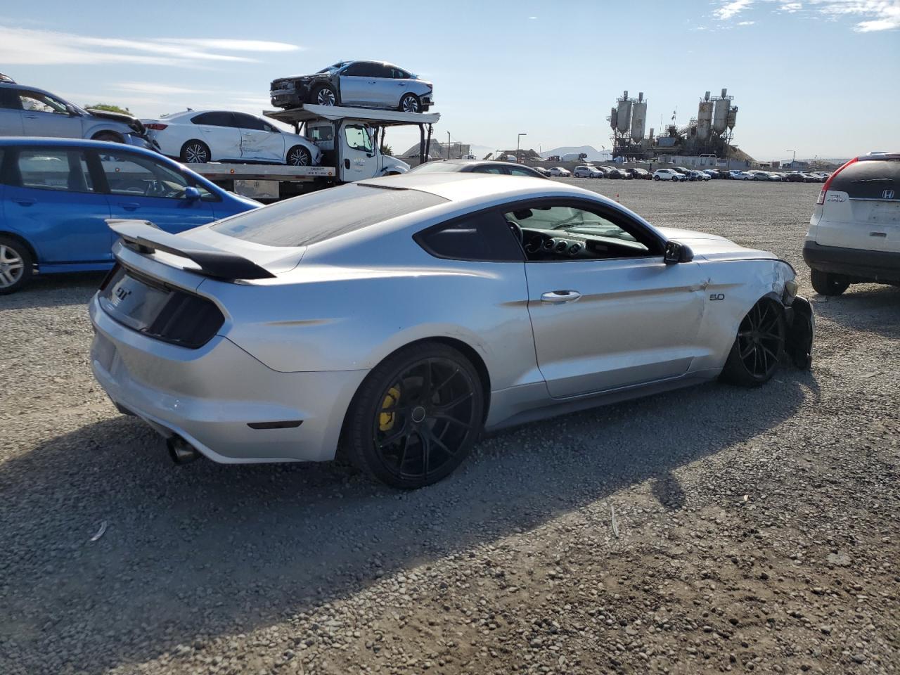 2017 Ford Mustang - Фото 3