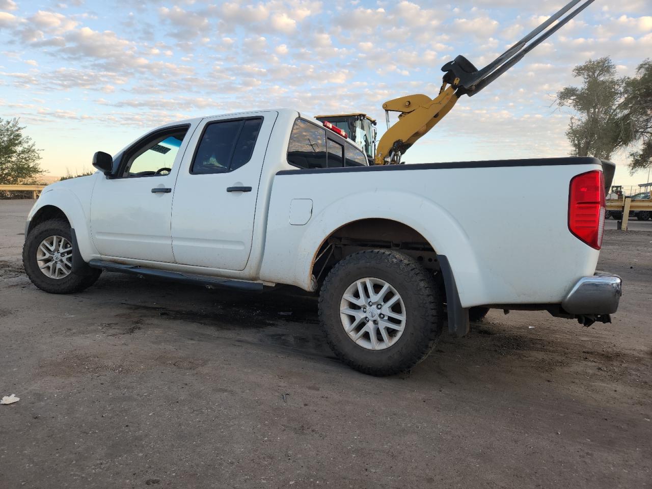 2017 Nissan Frontier Sv - Image 2