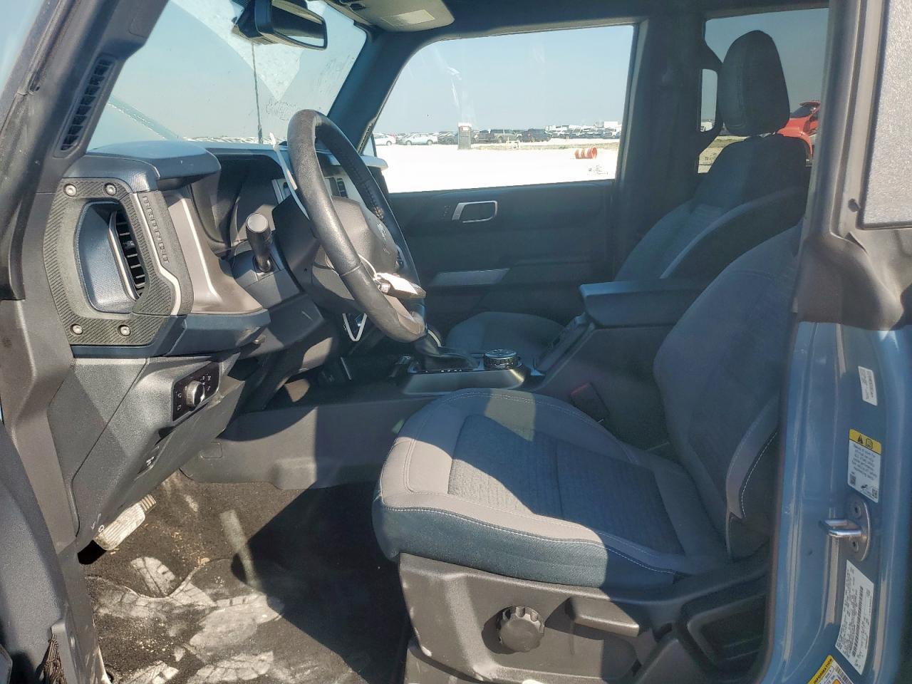 2023 Ford Bronco Base - Image 7