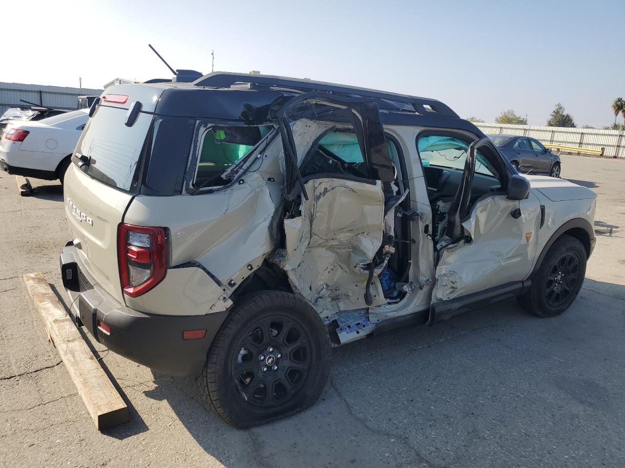 2025 Ford Bronco Sport Badlands - Image 3