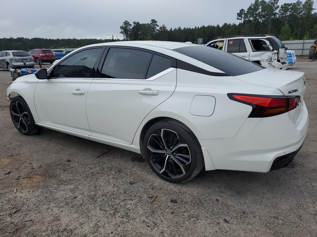 2024 Nissan Altima Sr - Image 2