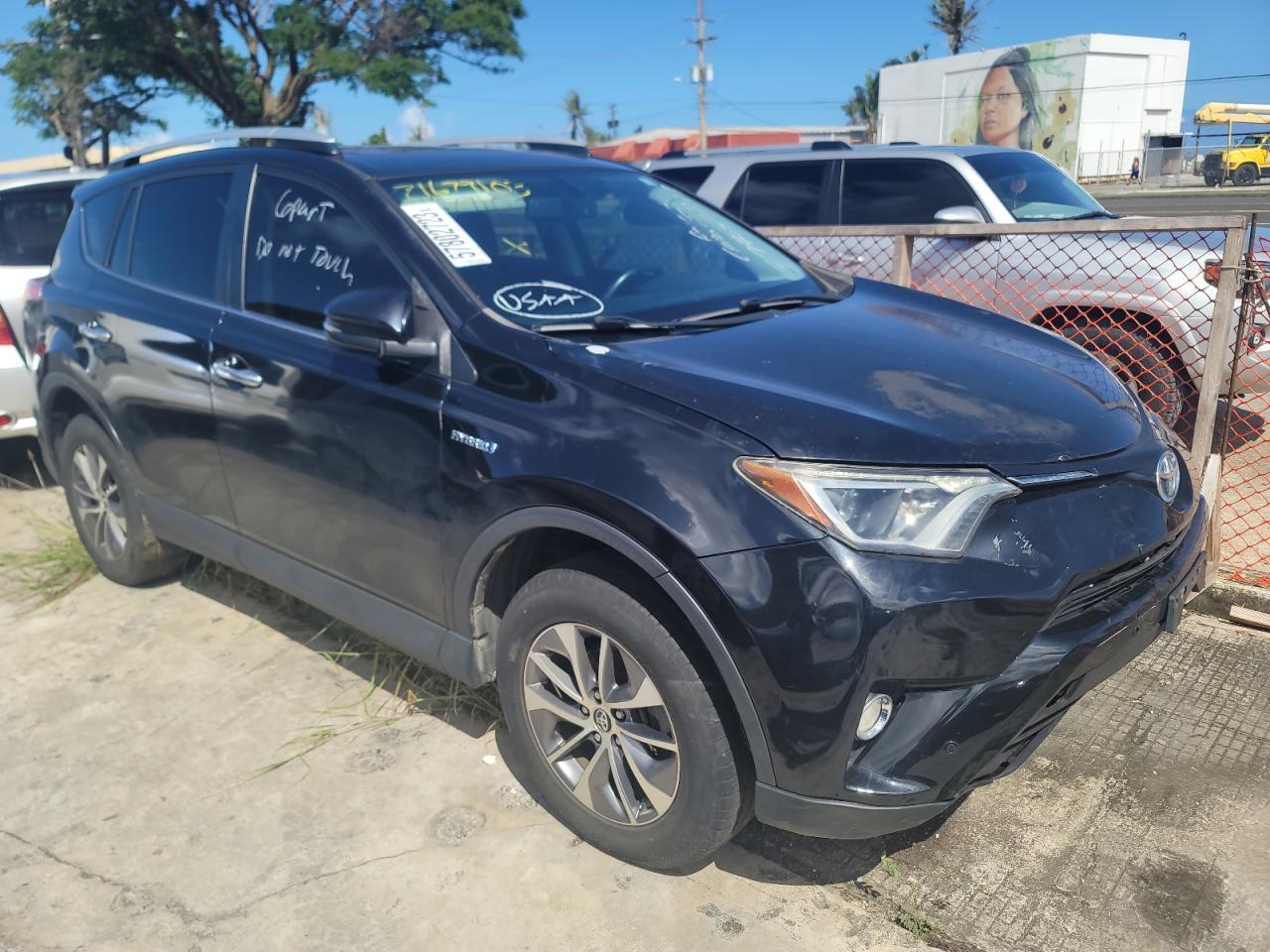 2016 Toyota Rav4 Hv Limited - Image 4