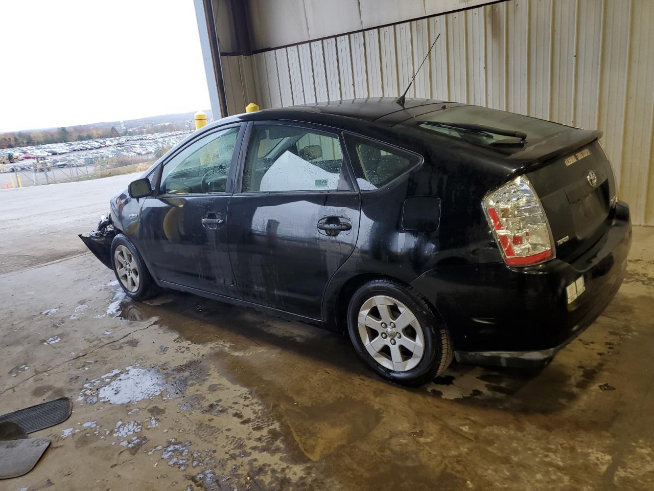 2009 Toyota Prius - Image 2