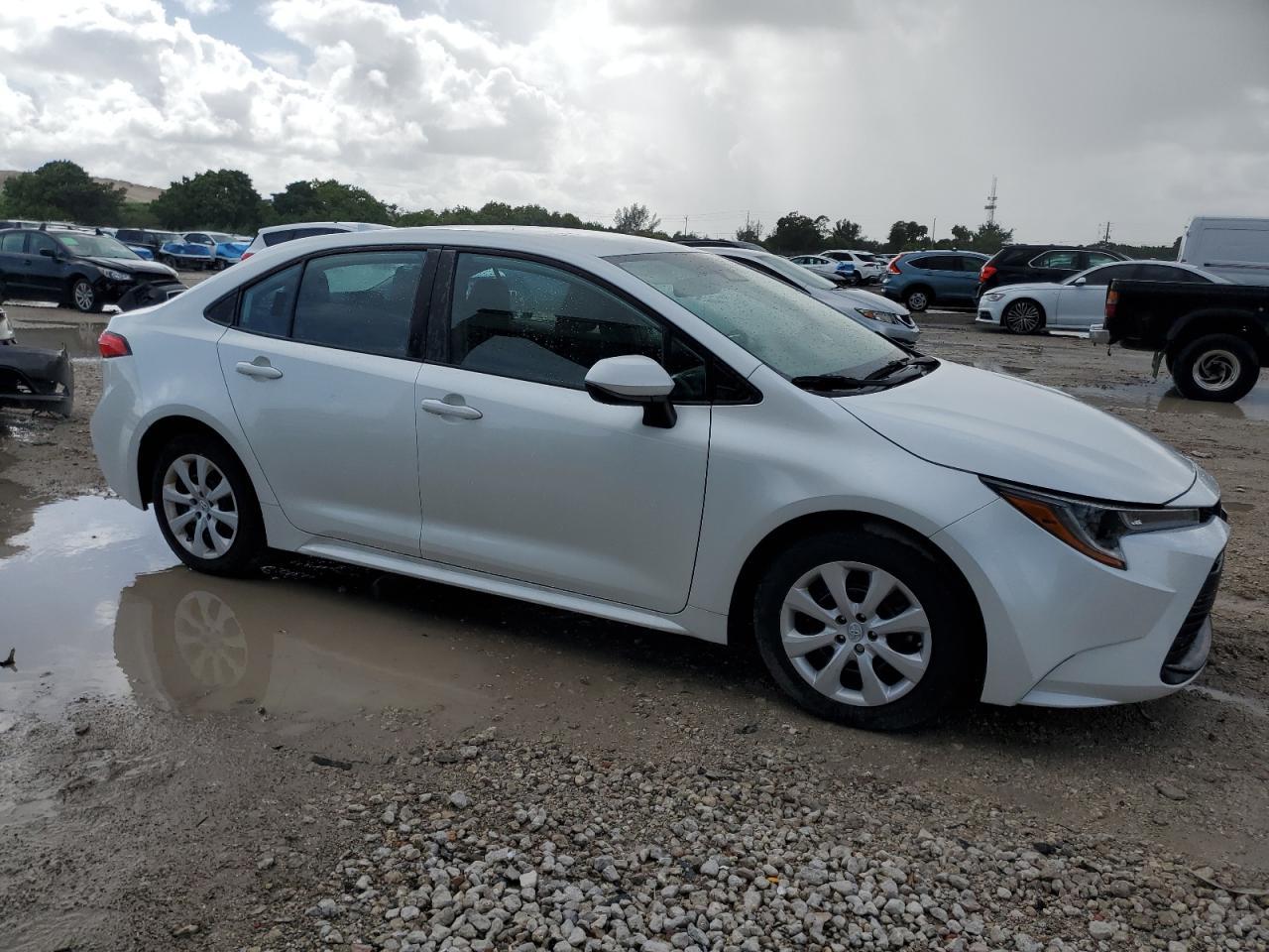 2023 Toyota Corolla Le - Фото 4