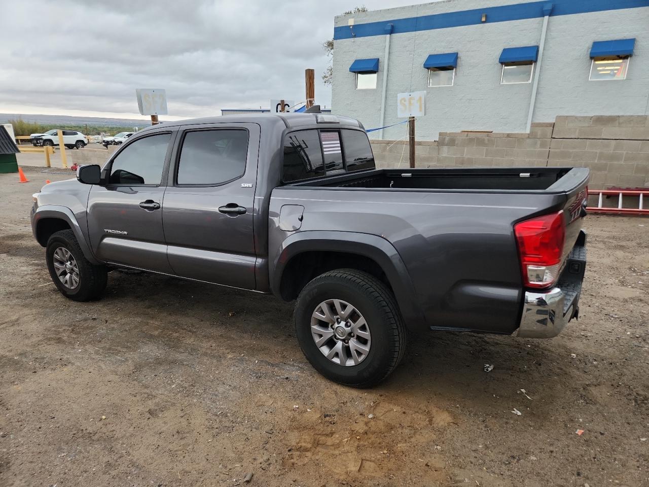 2017 Toyota Tacoma Double Cab - Фото 2