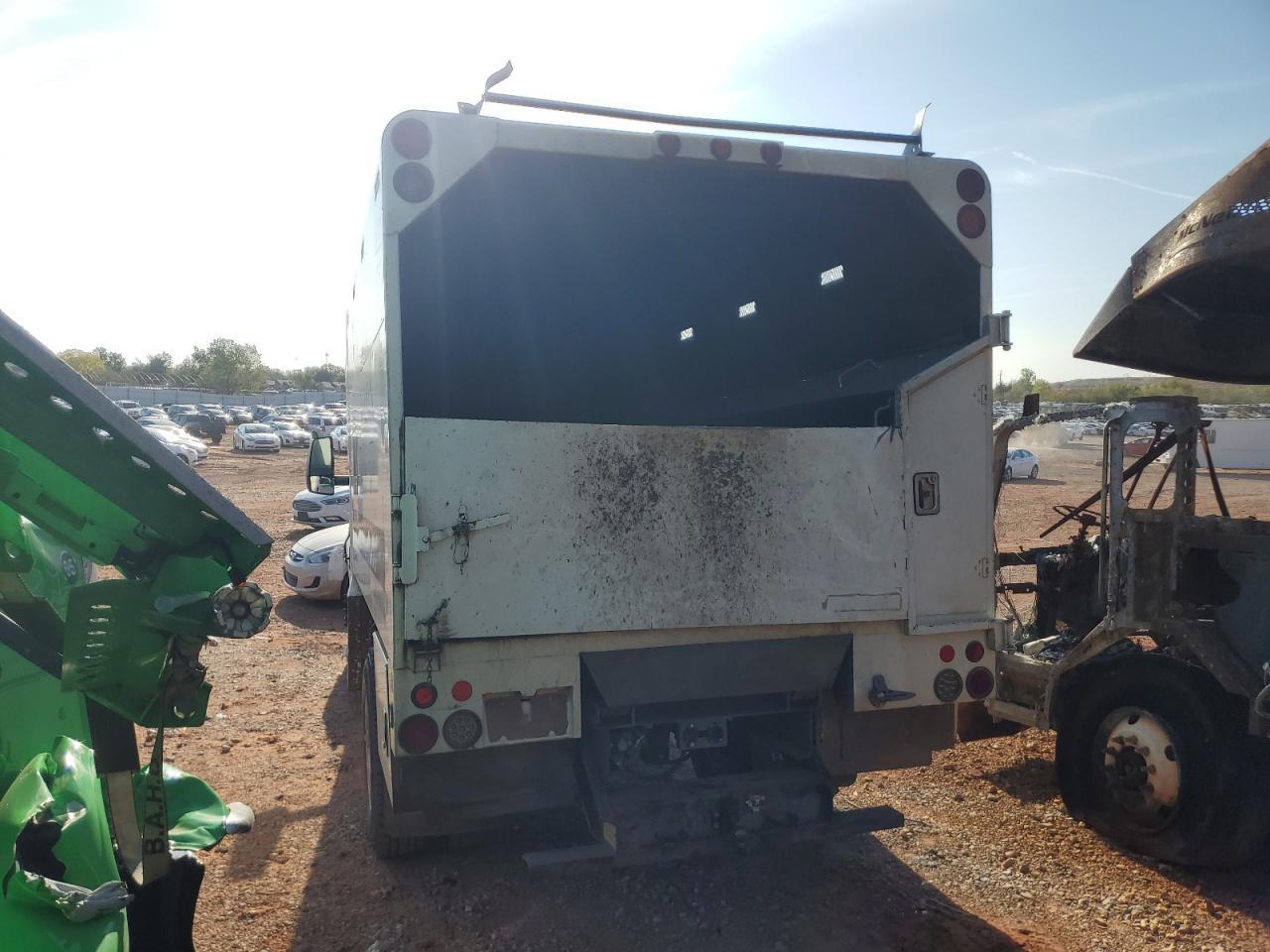 2022 Ford F750 Chipper Truck - Фото 3