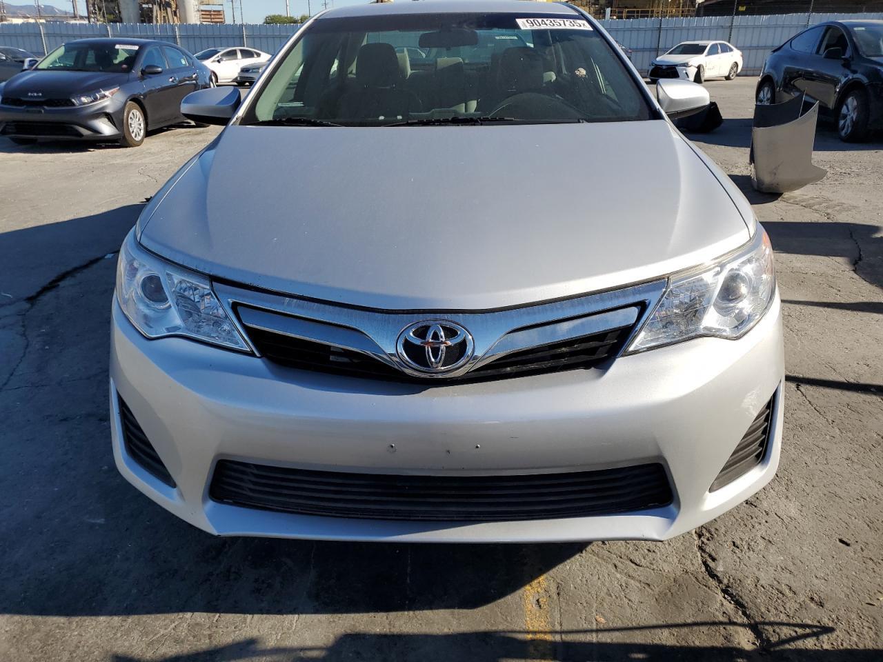 2014 Toyota Camry L - Фото 5