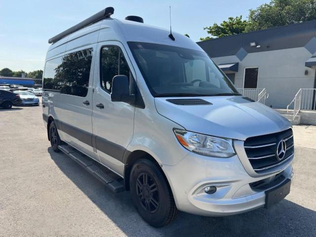 2022 Mercedes-Benz Sprinter 2500 - Image 4