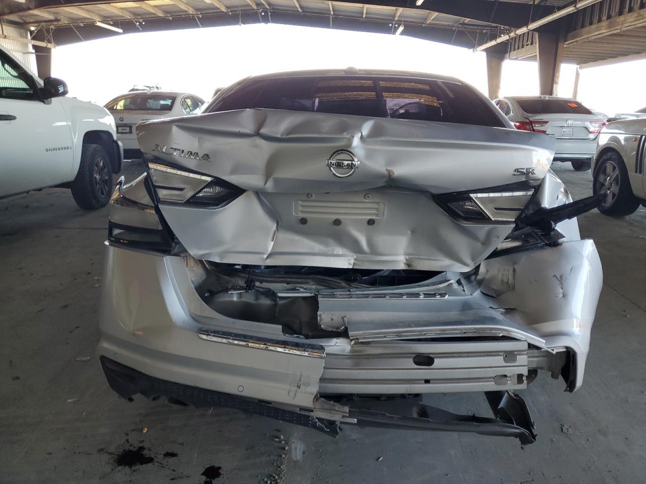 2021 Nissan Altima Sr - Фото 6