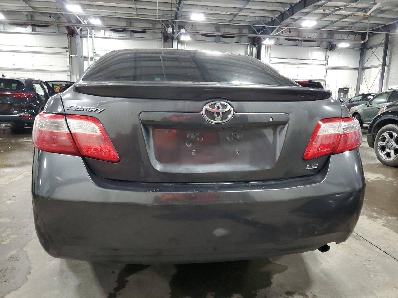 2009 Toyota Camry Le - Image 6