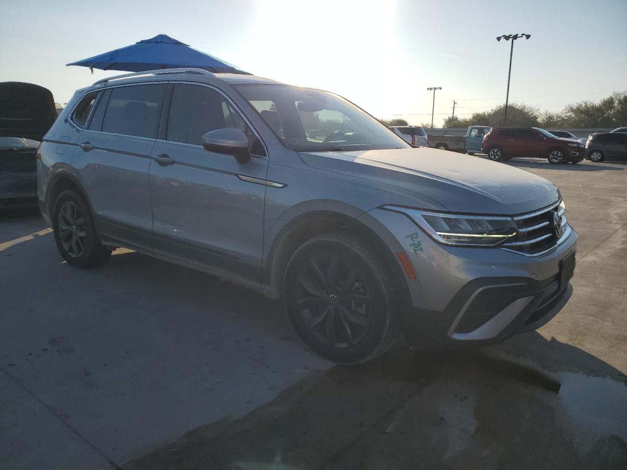 2022 Volkswagen Tiguan Se - Image 4