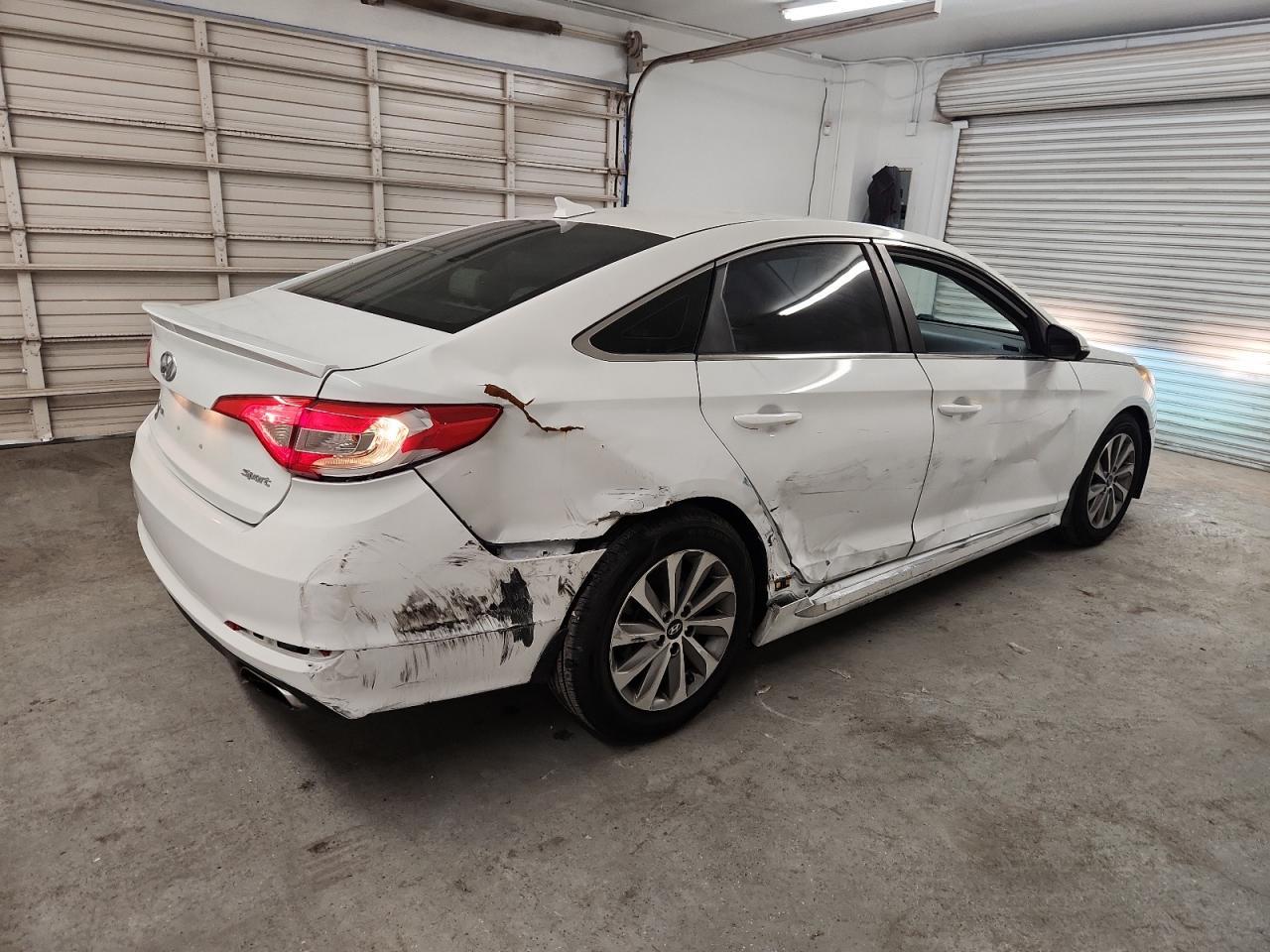 2016 Hyundai Sonata Sport - Image 3