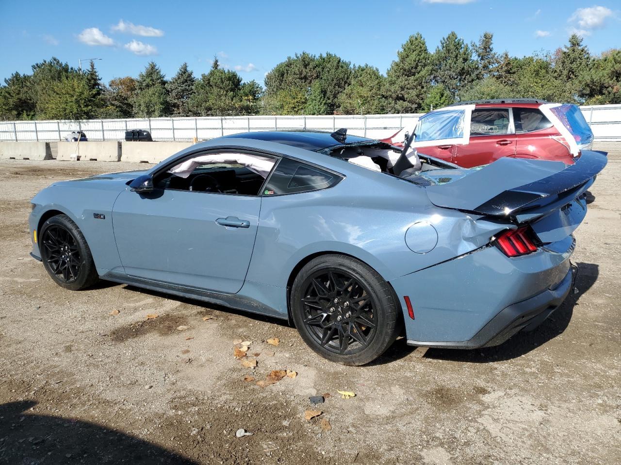2024 Ford Mustang Gt - Фото 2