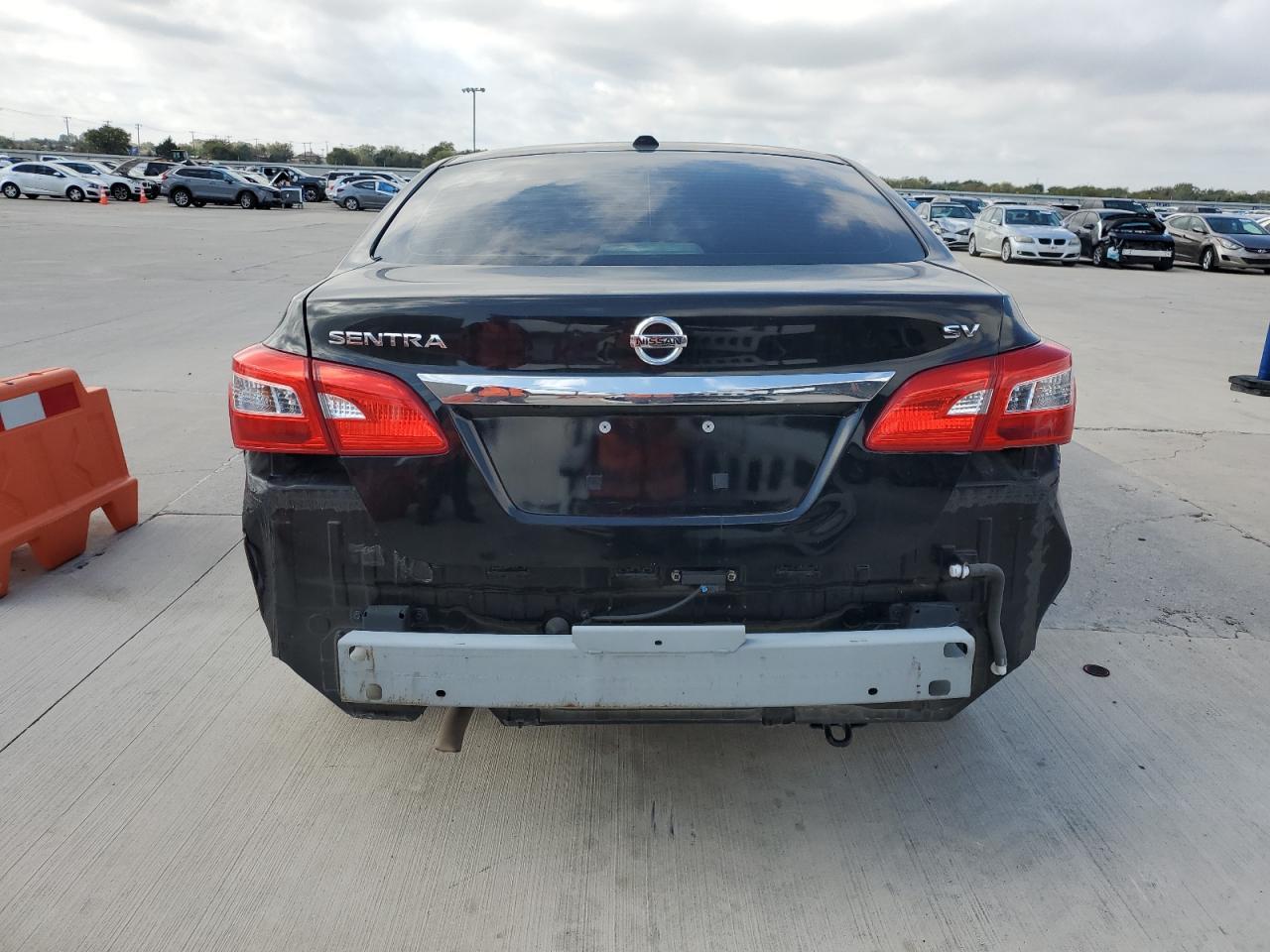 2018 Nissan Sentra S - Фото 6