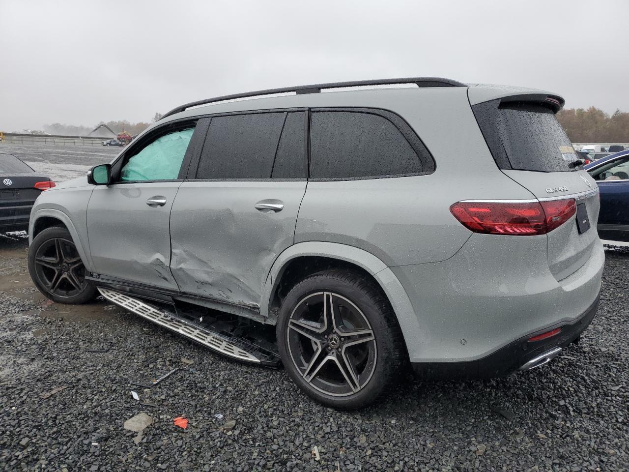 2025 Mercedes-Benz Gls 450 4Matic - Image 2
