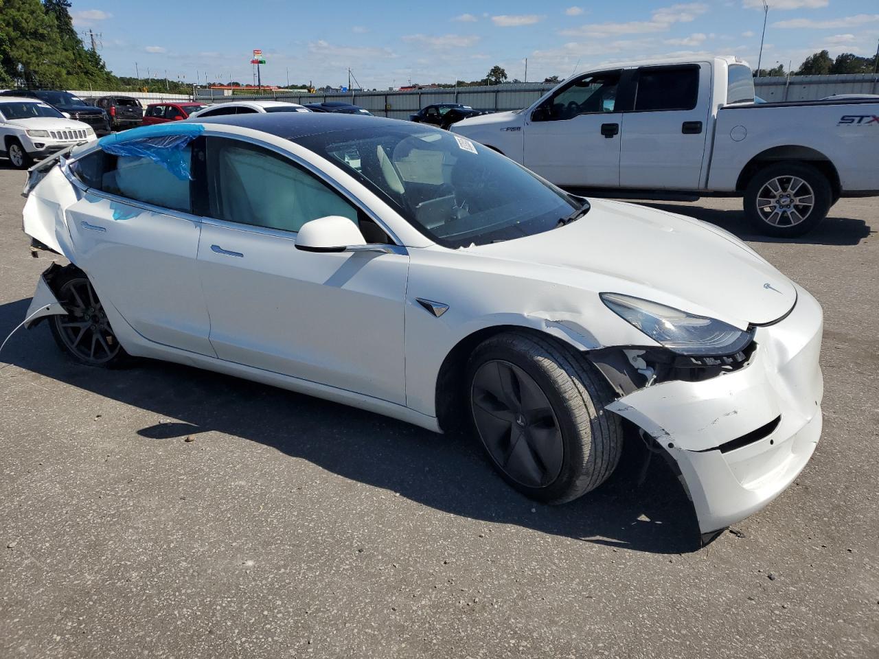 2018 Tesla Model 3 - Image 4