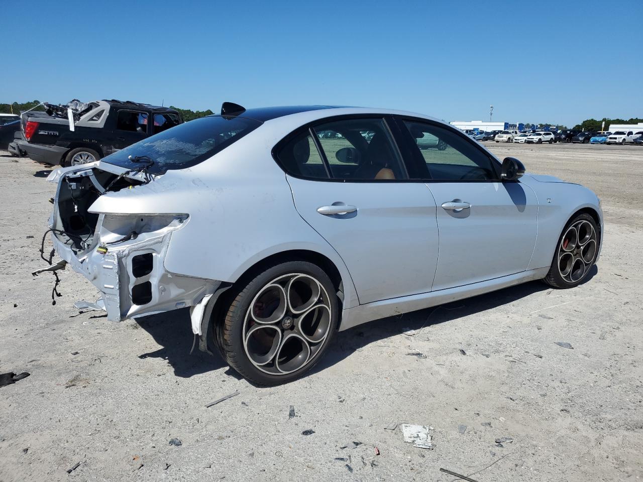 2024 Alfa Romeo Giulia Ti - Фото 3