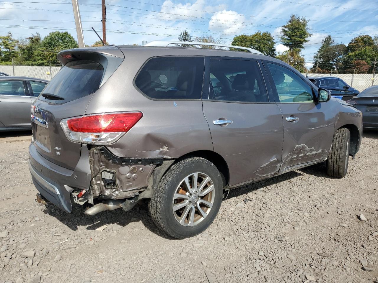 2014 Nissan Pathfinder S - Фото 3