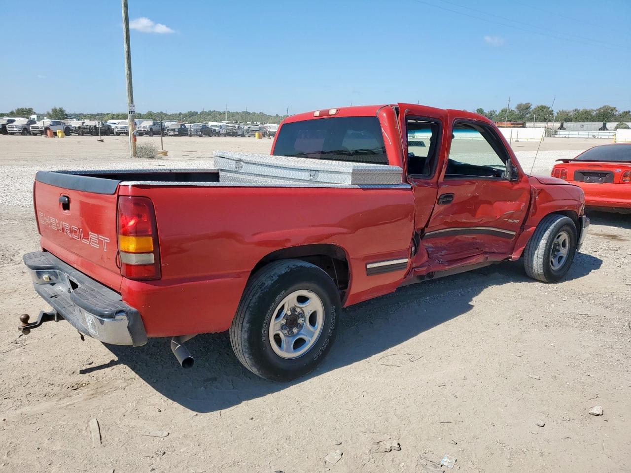 2000 Chevrolet Silverado C1500 - Фото 3
