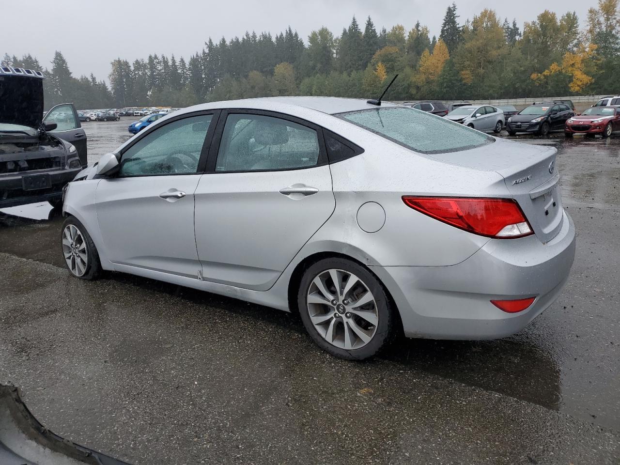2017 Hyundai Accent Se - Image 2