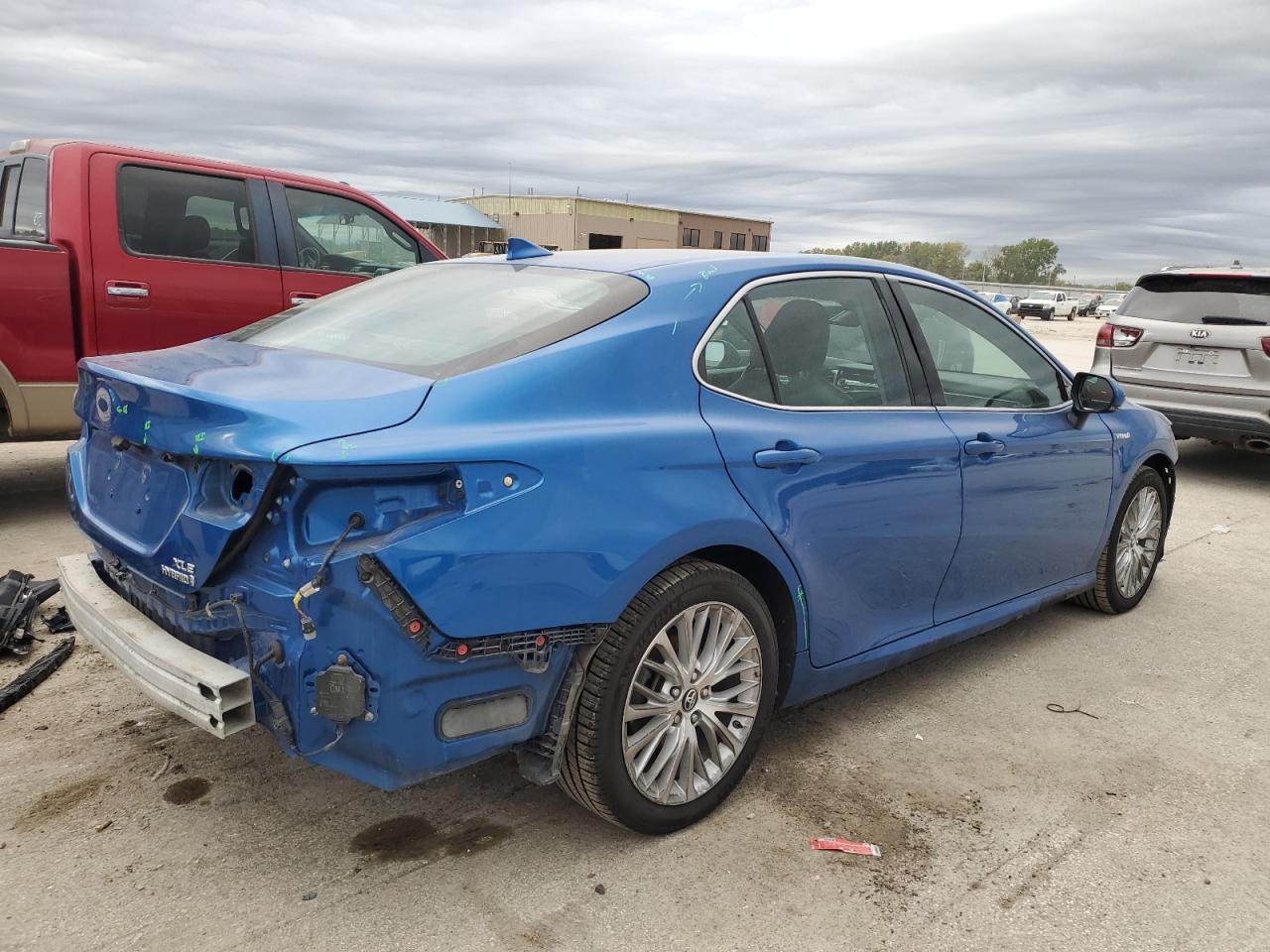 2019 Toyota Camry Hybrid - Фото 3