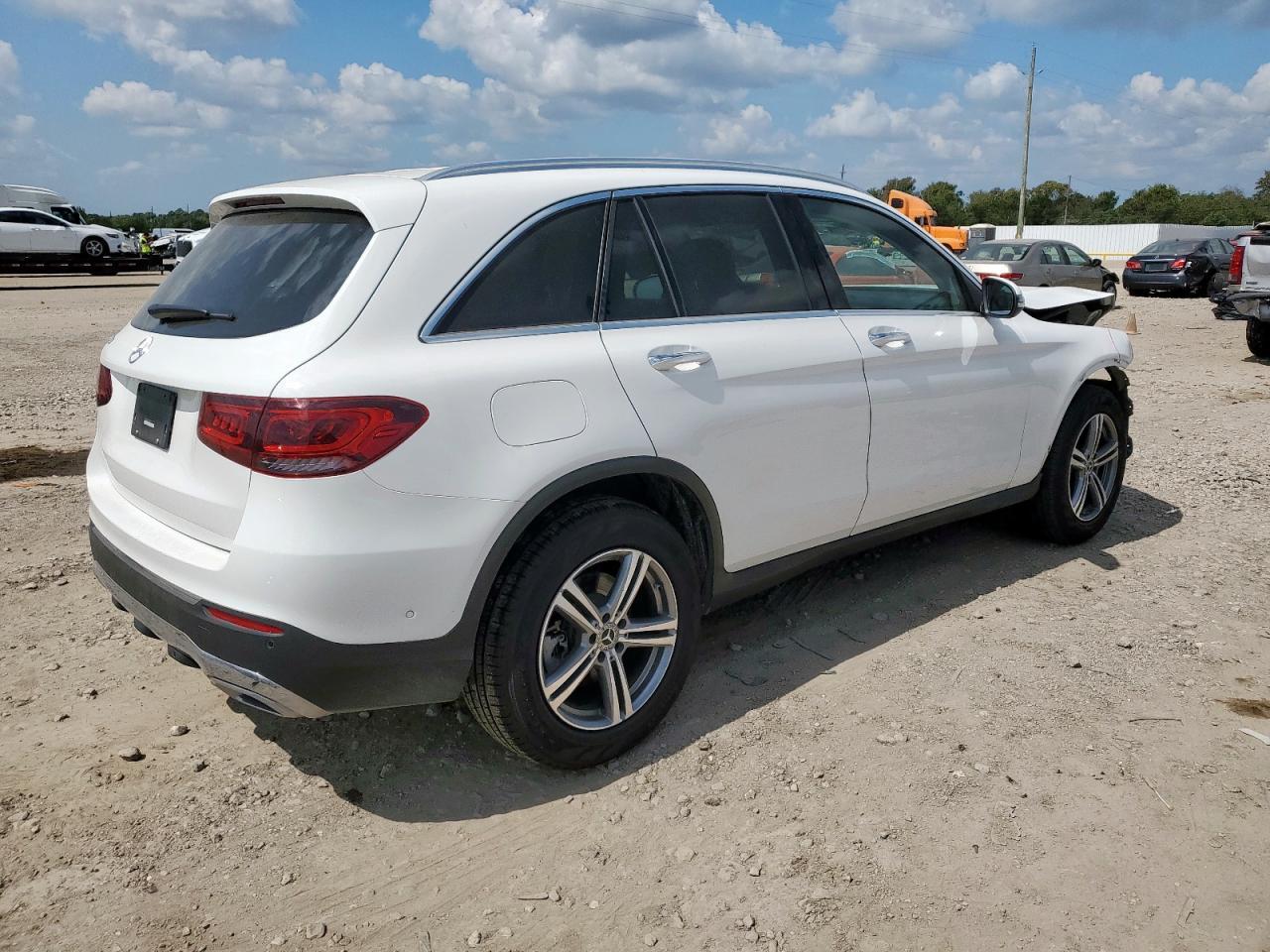 2022 Mercedes-Benz Glc 300 - Фото 3
