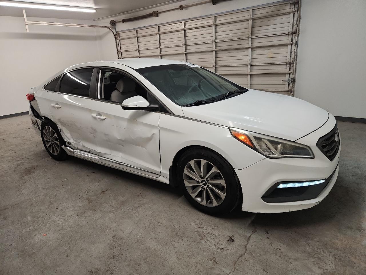 2016 Hyundai Sonata Sport - Image 4