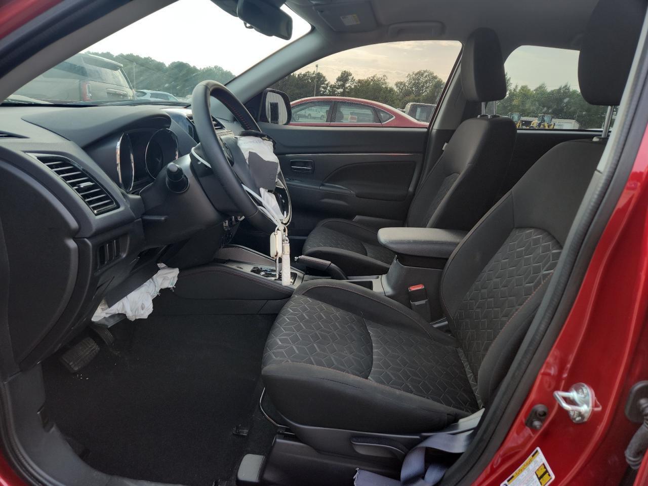 2024 Mitsubishi Outlander Sport S/Se - Фото 7