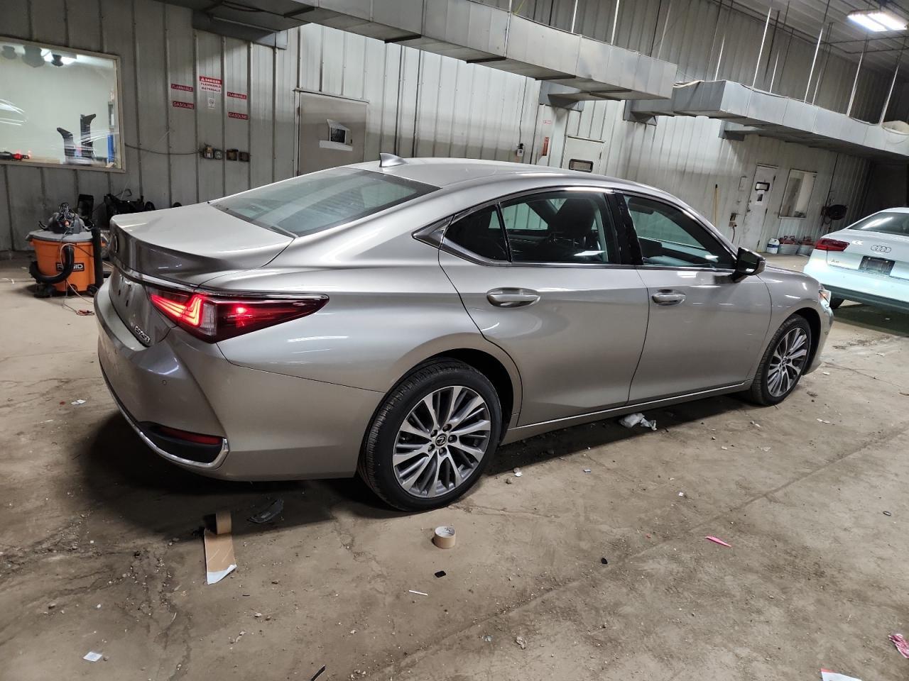 2021 Lexus Es 250 Base - Фото 3