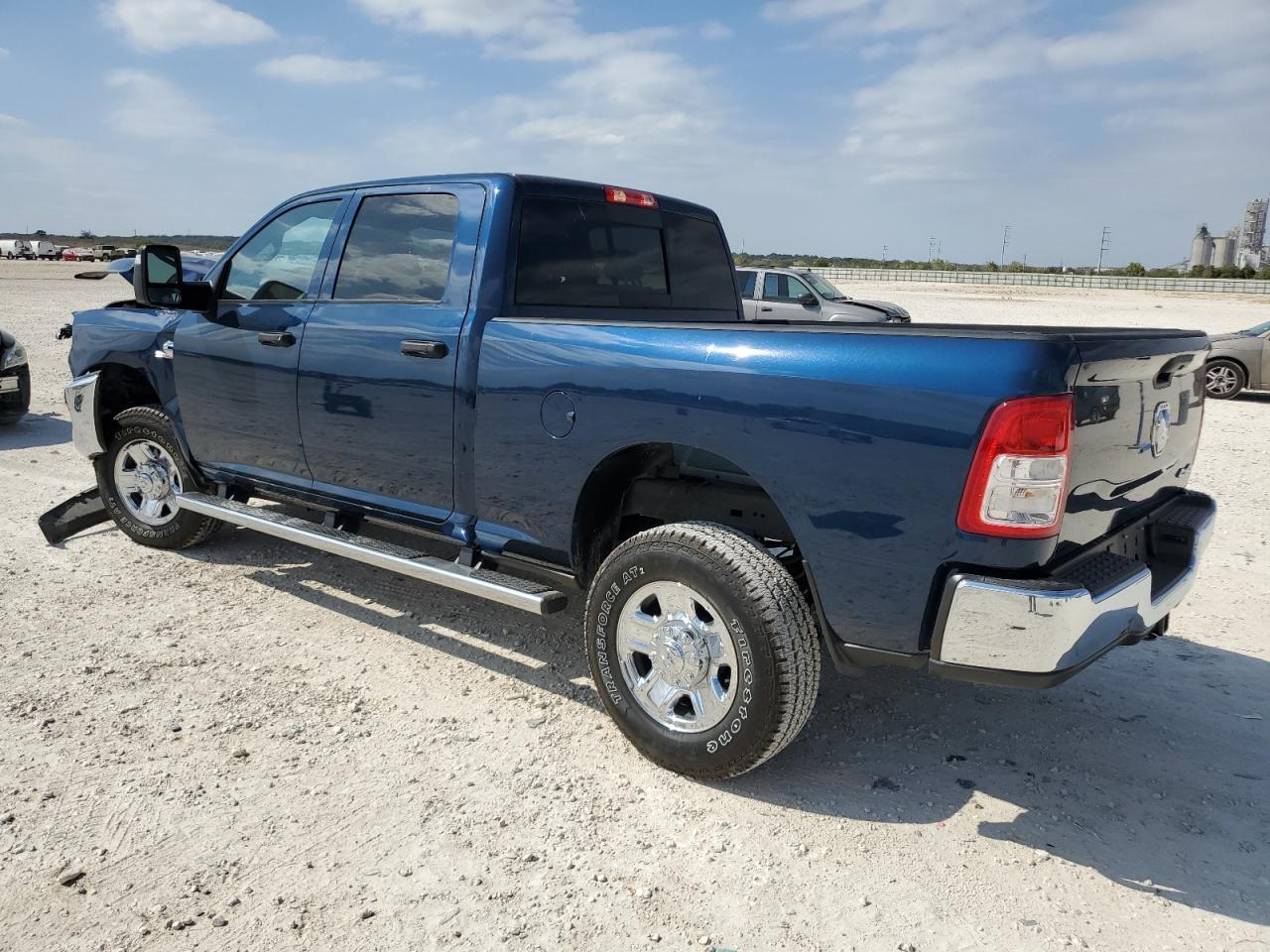 2024 Ram 2500 Tradesman - Фото 2