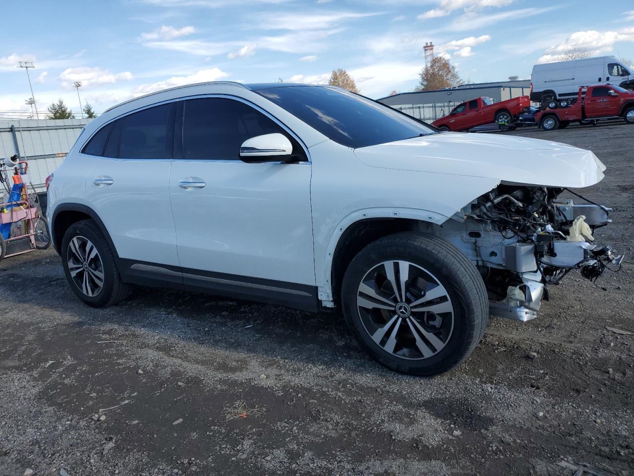 2025 Mercedes-Benz Gla 250 4Matic - Фото 4
